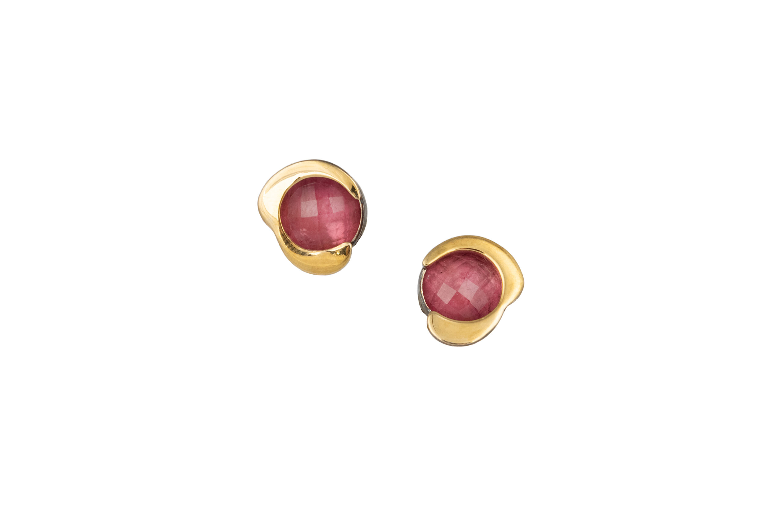 Earrings with doublet